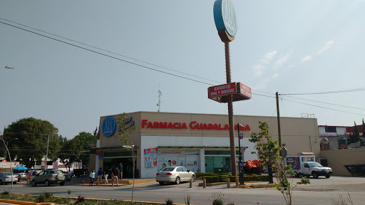 Farmacia Guadalajara, Fuente de Trevi Sur 10, San Rafael Poniente, 72029 Puebla, Pue., México, Farmacia | PUE