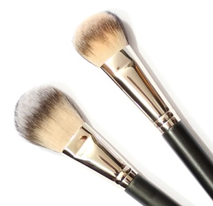 127SplitFibreFaceBrushMAC10