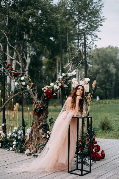 Wedding photographer Kseniya Frolova (frolovaksenia). Photo of 18 December 2019