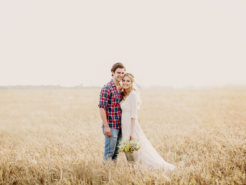 Photographe de mariage Vitaliy Ukhov (uhov). Photo du 13 décembre 2015