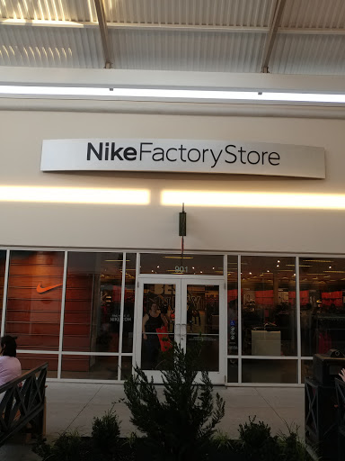 Sporting Goods Store «Nike Factory Store», reviews and photos, 18 West Lightcap Rd #901, Pottstown, PA 19464, USA