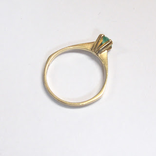 18K Gold and Green Stone Ring