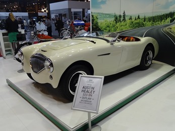 2018.12.11-126 AMV Légende Austin Healey 100 BN Outlaw 1954