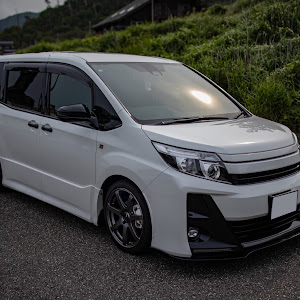 ノア ZRR80W