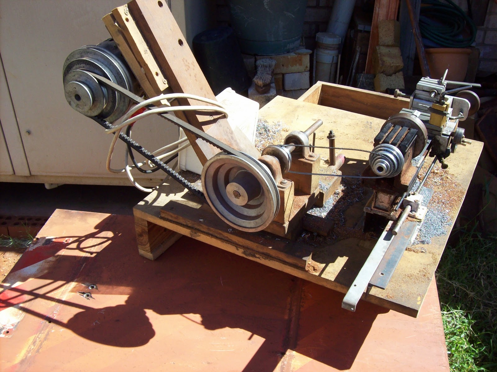 Des' projects or "Musings from the Shed" Taig lathe completed