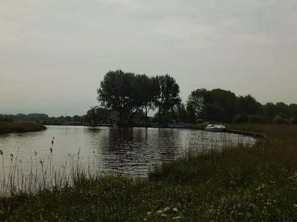 River bend at Beauchamp Arms