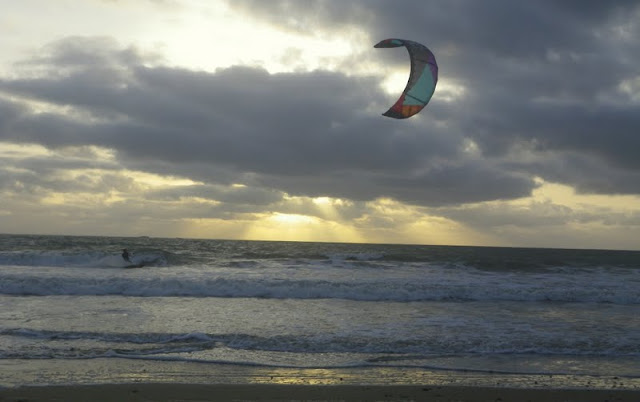 Vers l'estuaire de la Loire (Pornichet/LaBaule, St Brévin...) au fil du temps... - Page 18 Dirtsurtfer_2015_11_14_104w