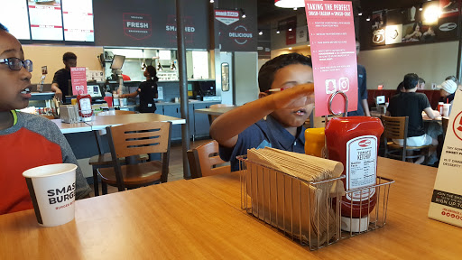 Hamburger Restaurant «Smashburger», reviews and photos, 8124 MN-7, St Louis Park, MN 55426, USA