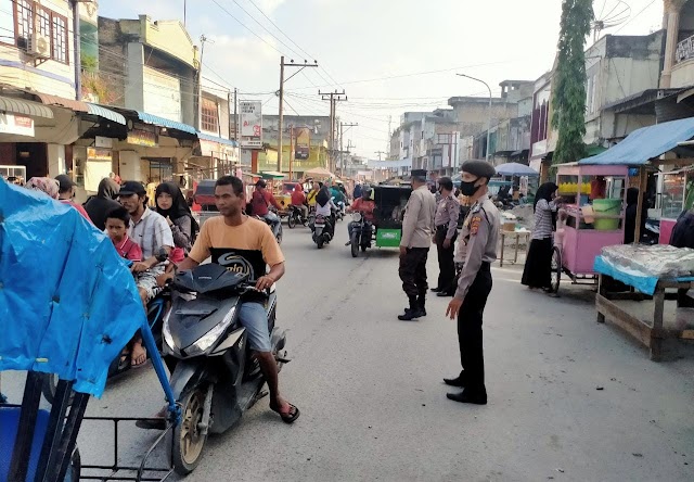 Sat Samapta Polres Batu Bara Turun Tangan "Atur dan Amankan" Pasar Tumpah