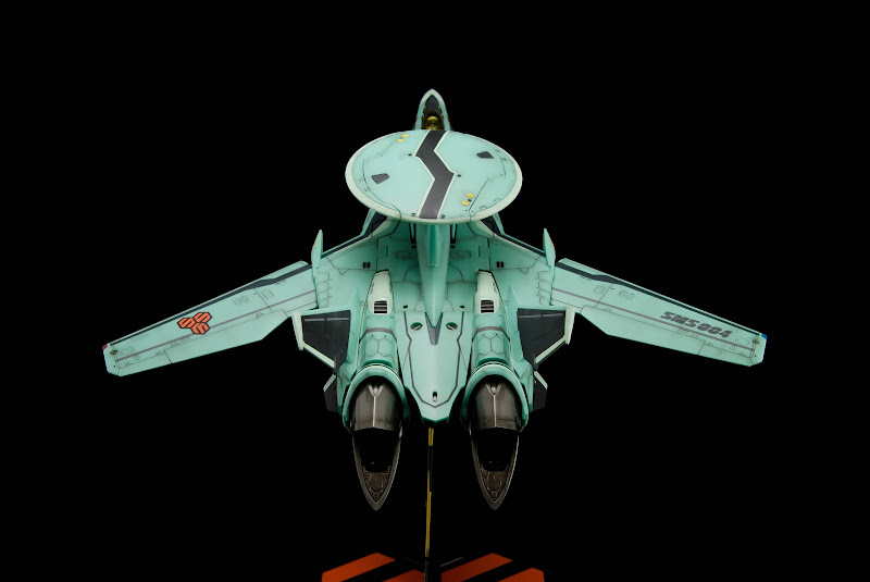 RVF-25_Luca_Fighter_05.jpg