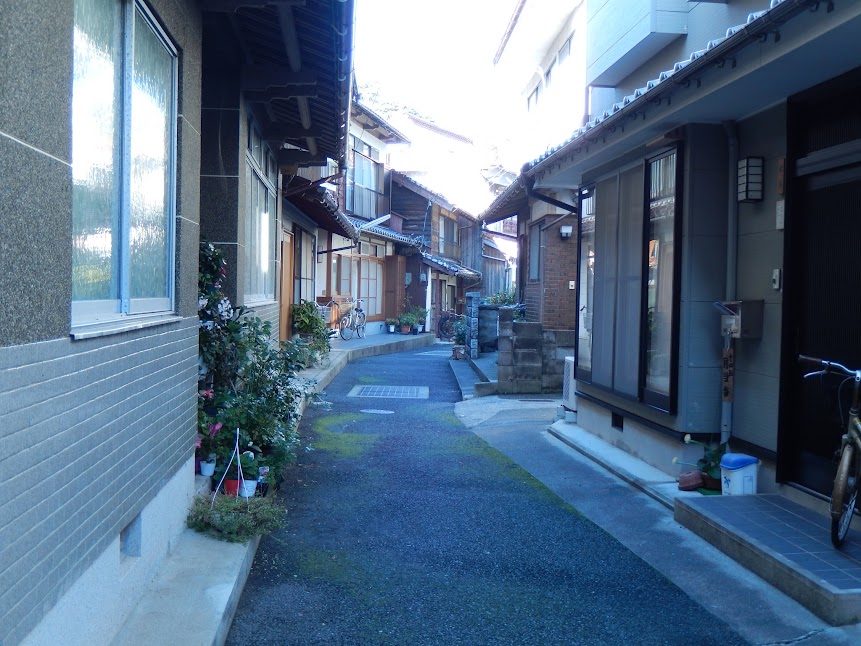 路地巡りシューヤ町's image 1