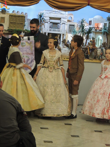 Irene y Andoni recogieron nuestro premio del belén