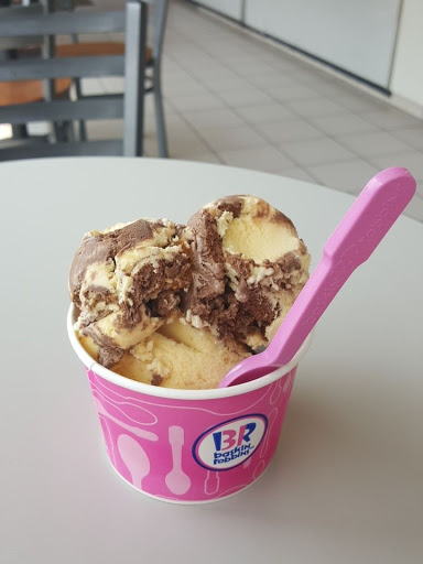 Ice Cream Shop «Baskin-Robbins», reviews and photos, 13735 SE McLoughlin Blvd, Milwaukie, OR 97222, USA