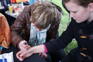 henna tattoo zetten