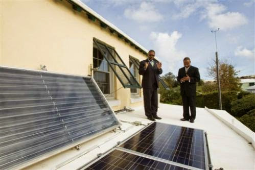 Minister Tours Renewable Energy Home