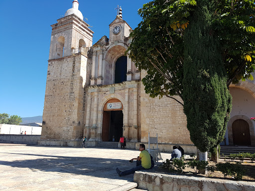 Parroquia de San Pedro y San Pablo Etla, José María Morelos SN, Villa de Etla, 68200 Villa de Etla, Oax., México, Lugar de culto | OAX