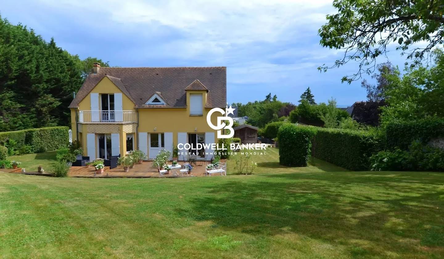 Maison avec jardin et terrasse Orgeval