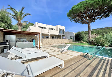 Villa with pool and terrace 9