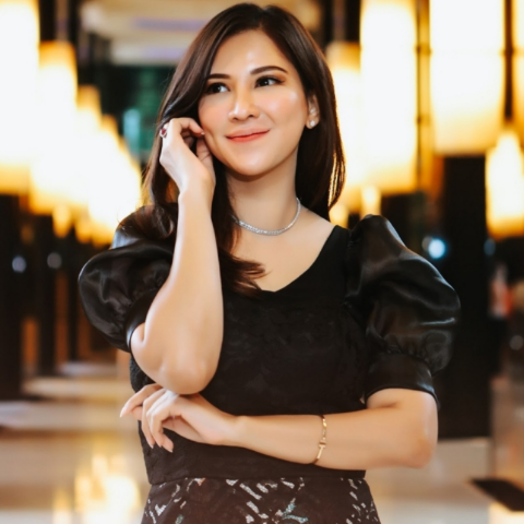 Kumpulan Foto Presenter Cantik Plus Biodata lengkap Semua TV Indonesia