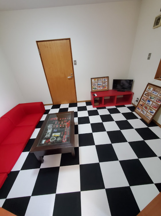 ロードスターのカウルグリルの変形・部屋の片づけに関するカスタム事例の投稿画像4枚目