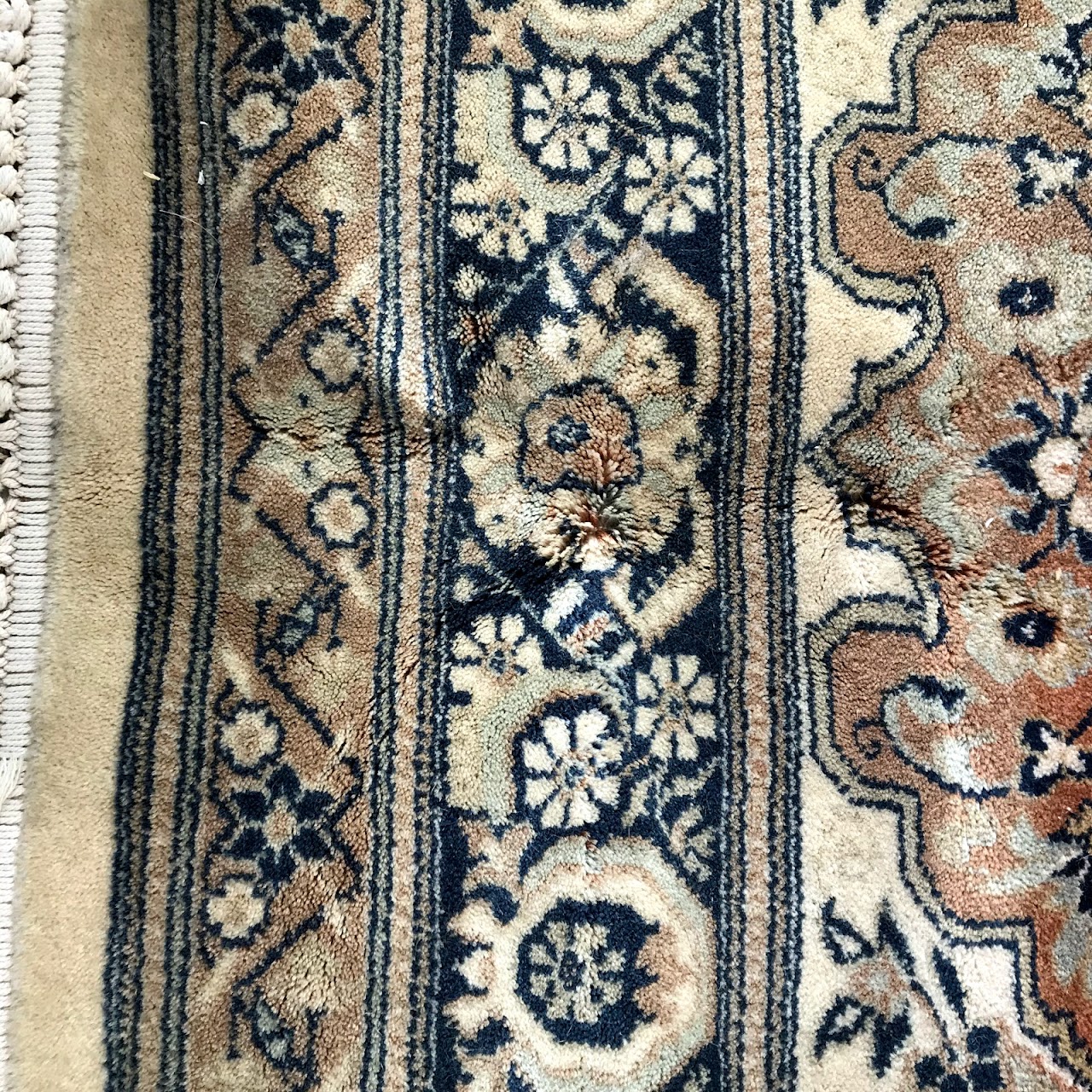 Couristan Gem Collection Antique Herez Design Carpet