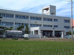 Makihara Shogakko (Makihara Elementary School).
