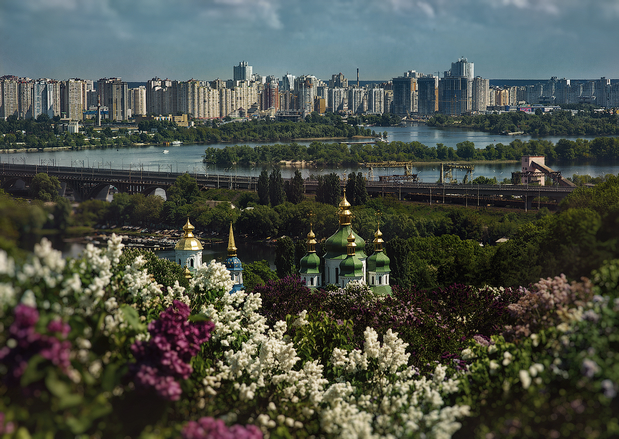 Панорама Киева - Выдубицкий монастырь и берег Днепра