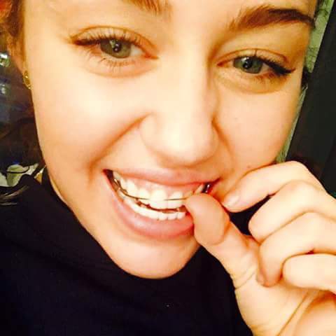 Miley Cyrus Beautiful Pics Whatsapp