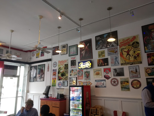 Hamburger Restaurant «Retro Burger & Ice Cream», reviews and photos, 795 Massachusetts Ave, Arlington, MA 02476, USA