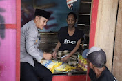 Kapolres Soppeng Salurkan Bantuan Kepada Warga Kurang Mampu