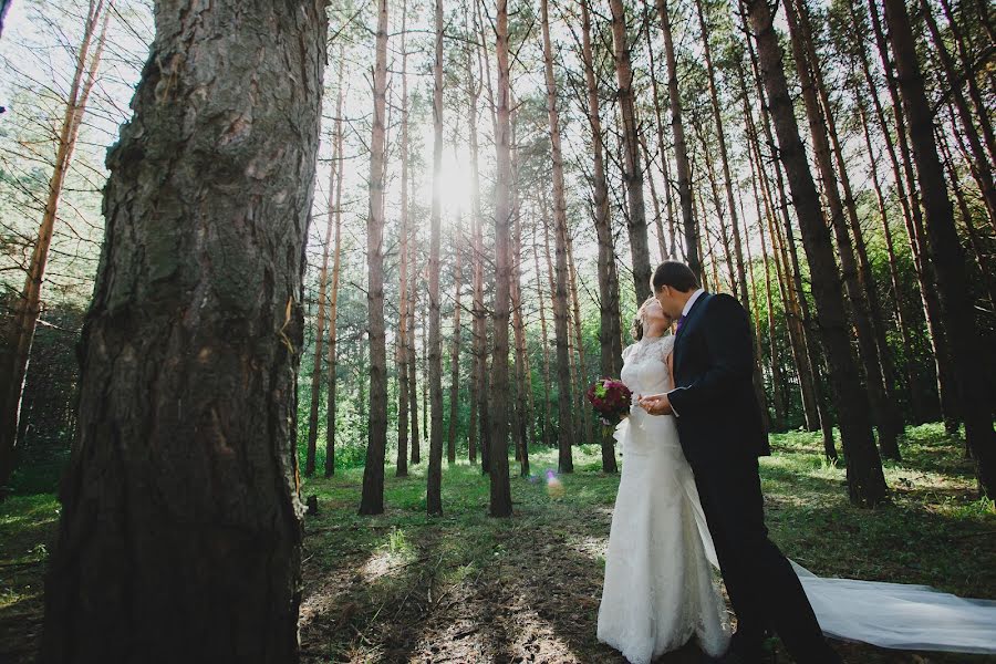 Wedding photographer Pavel Neunyvakhin (neunyvahin). Photo of 25 September 2014