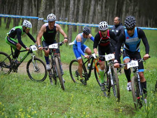 Roberto Mohedano y Ana Durán ganan el IV Duatlon Cross ‘Villa de Getafe’