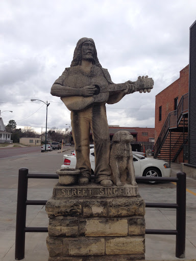 Street Singer, life-size Pete 