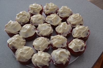 Red Velvet Cupcakes2 400