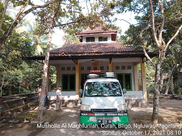 Bersih Mushola Al Maghfurllah, Curah, Bligo, Ngluar, Magelang