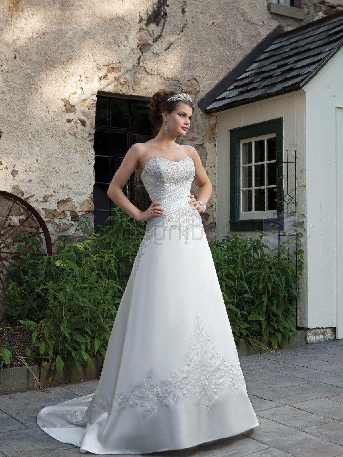 wedding dress for ornate