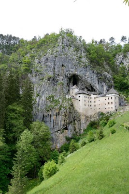 Burg von Predjama