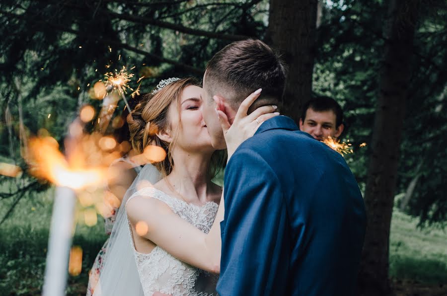 結婚式の写真家Daniil Ulyanov (ulyanov)。2019 2月3日の写真