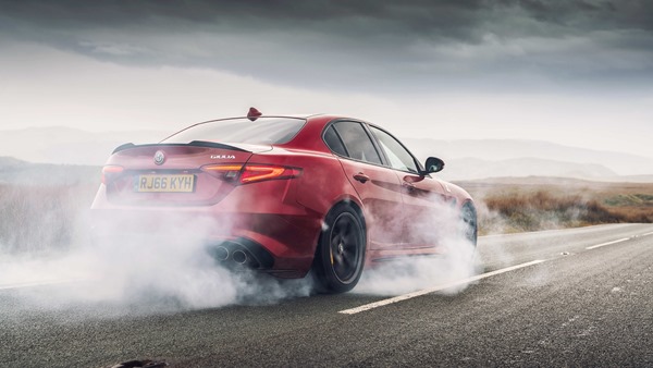 alfa-romeo-giulia-commercial alfa-romeo-giulia-commercial