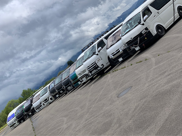ハイエースバンのBBQ・オフ会・GWの思ひ出に関するカスタム事例の投稿画像1枚目