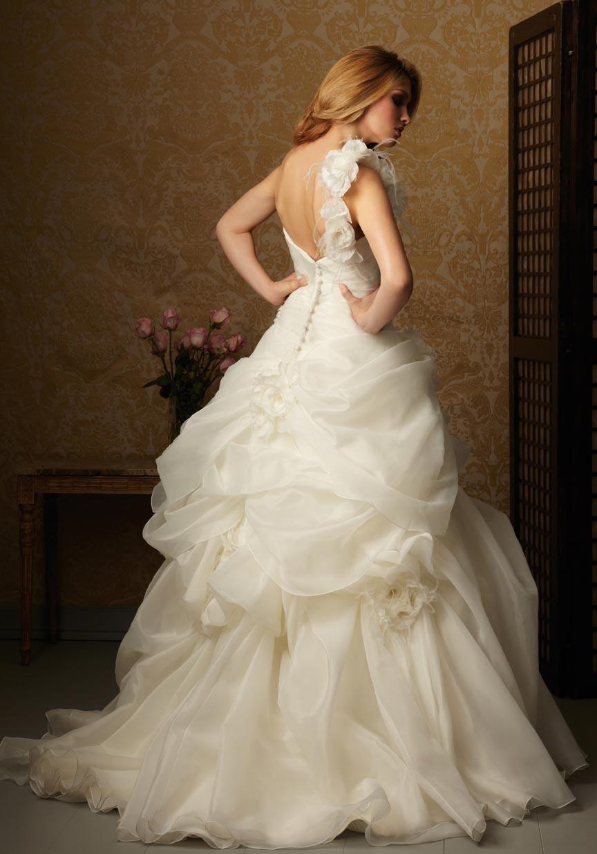 One Shoulder Flowers Organza Ball Gown Wedding Dresses