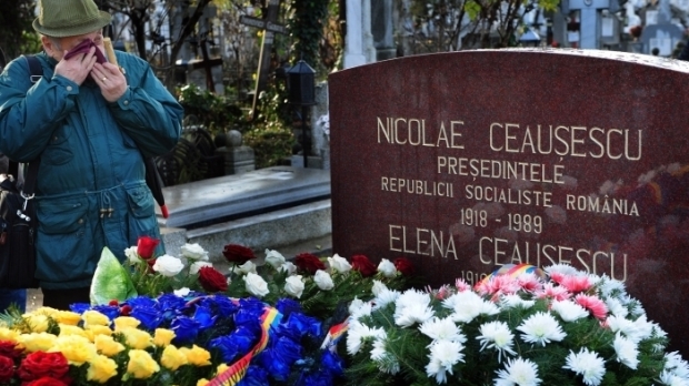 파일:external/www.maszol.ro/mormant_nicolae_ceausescu_epochtimes_romania_com_35172300.jpg