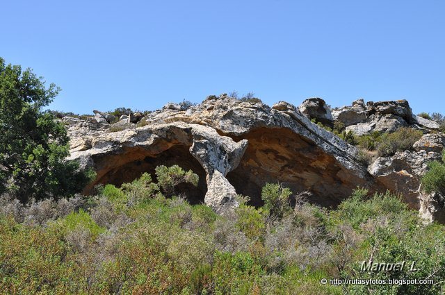 Cuevas de Sierra Momia