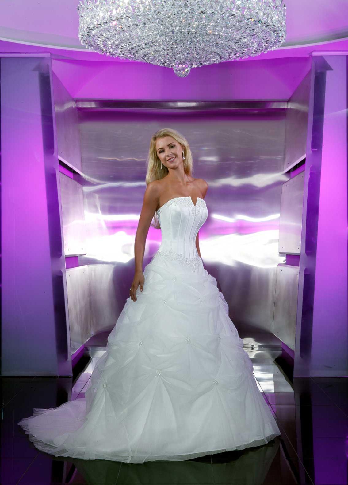 Davinci Bridal wedding dress T8203