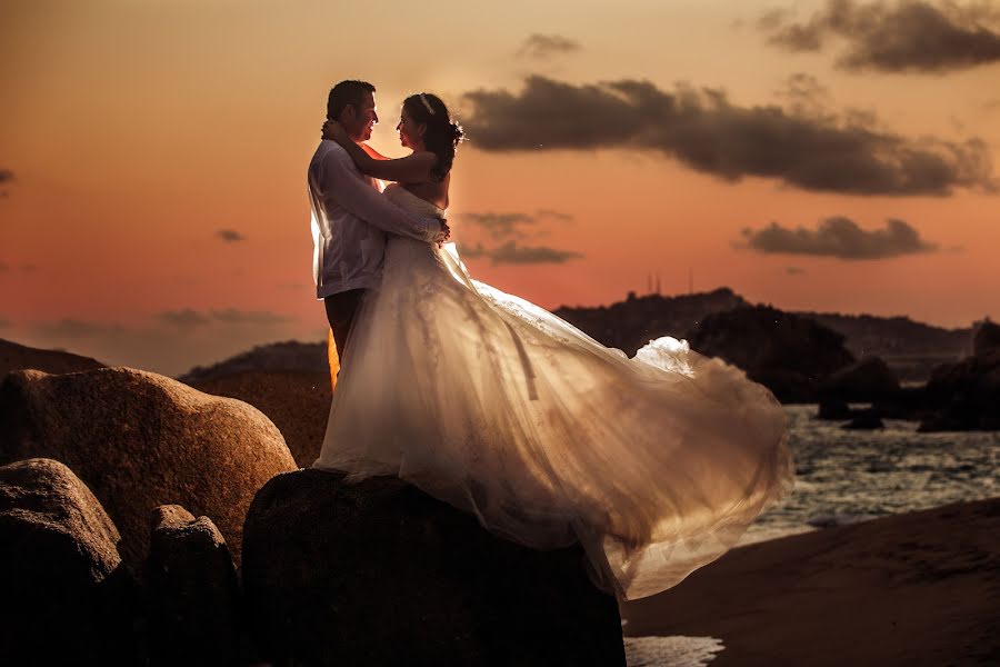 Fotógrafo de casamento Oliver Núñez (olivernunez). Foto de 1 de março 2018