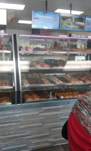 Donut Shop «Mimi’s Donuts & Ice Cream», reviews and photos, 4000 University Pkwy #4012, San Bernardino, CA 92407, USA