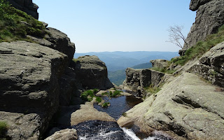 Saut de Vezoles (925 m).