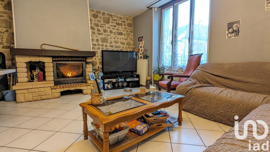 Vente maison 5 pièces 123 m² à Ahun (23150), 88 000 €