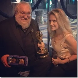 Jennifer con George R.R.Martin de Games of Thrones Emmy