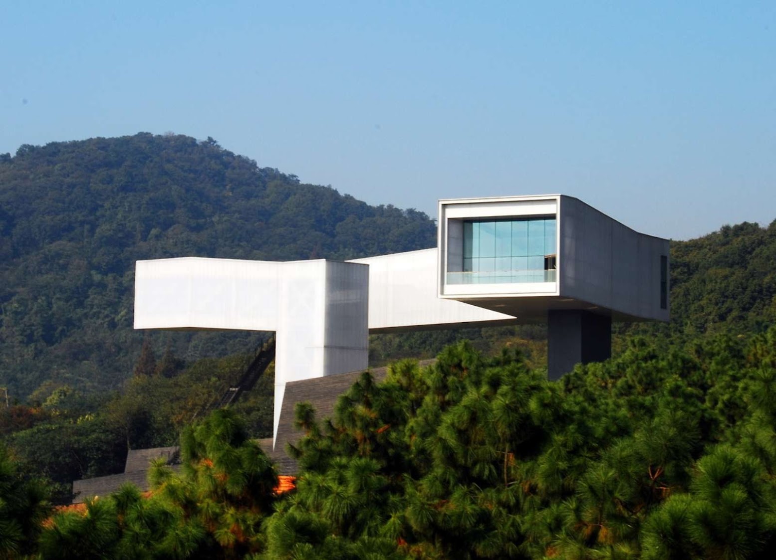 Nanchino, Chiangsu, Cina: [SIFANG ART MUSEUM BY STEVEN HOLL]